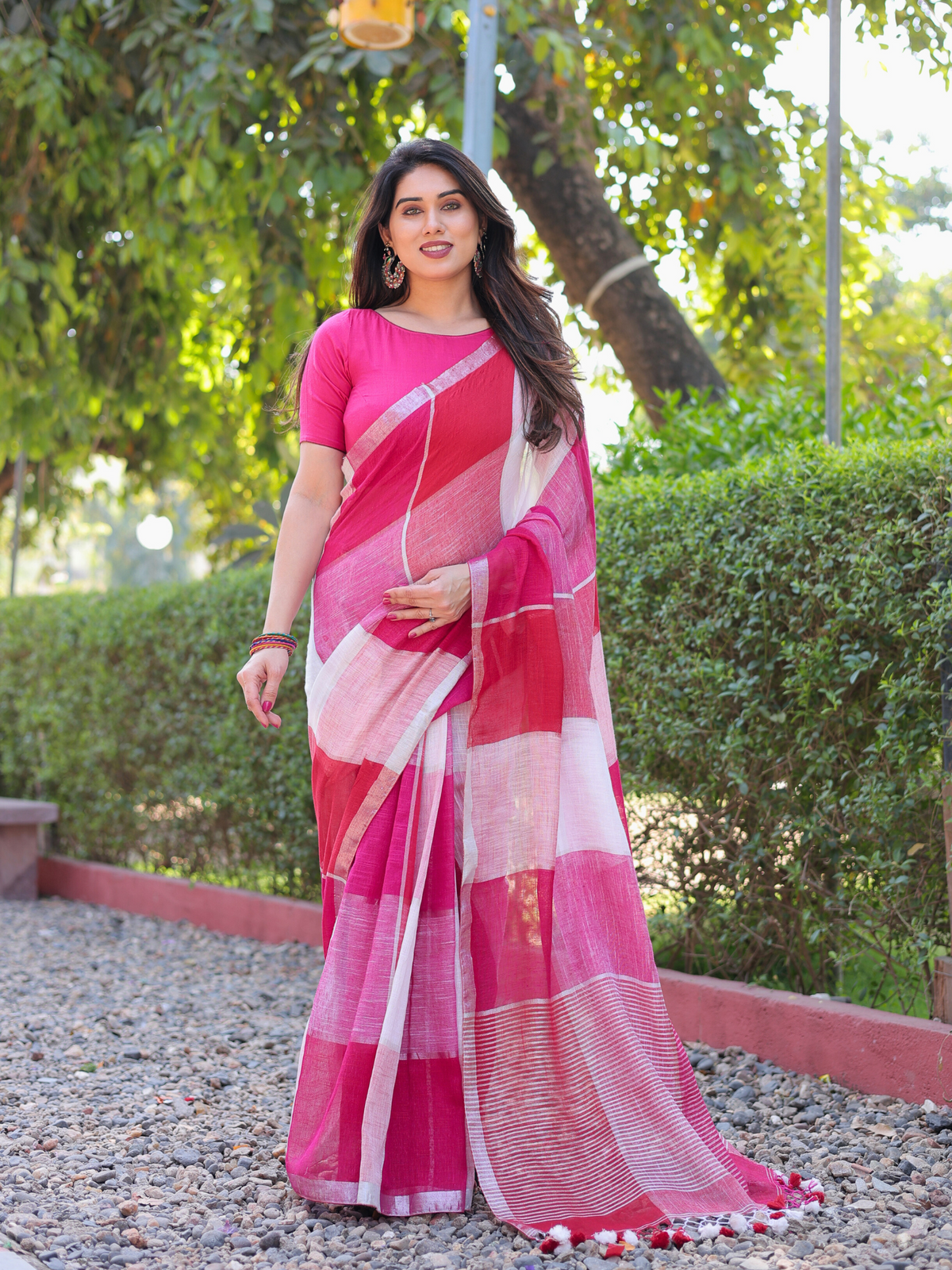 Manjari checks Linen saree with blouse