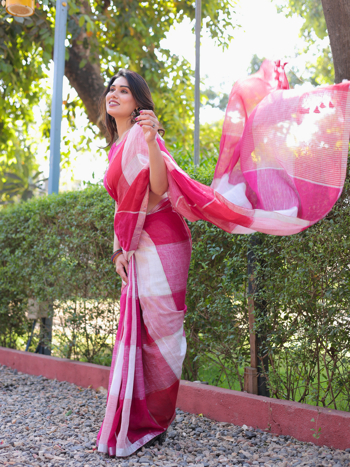 Manjari checks Linen saree with blouse