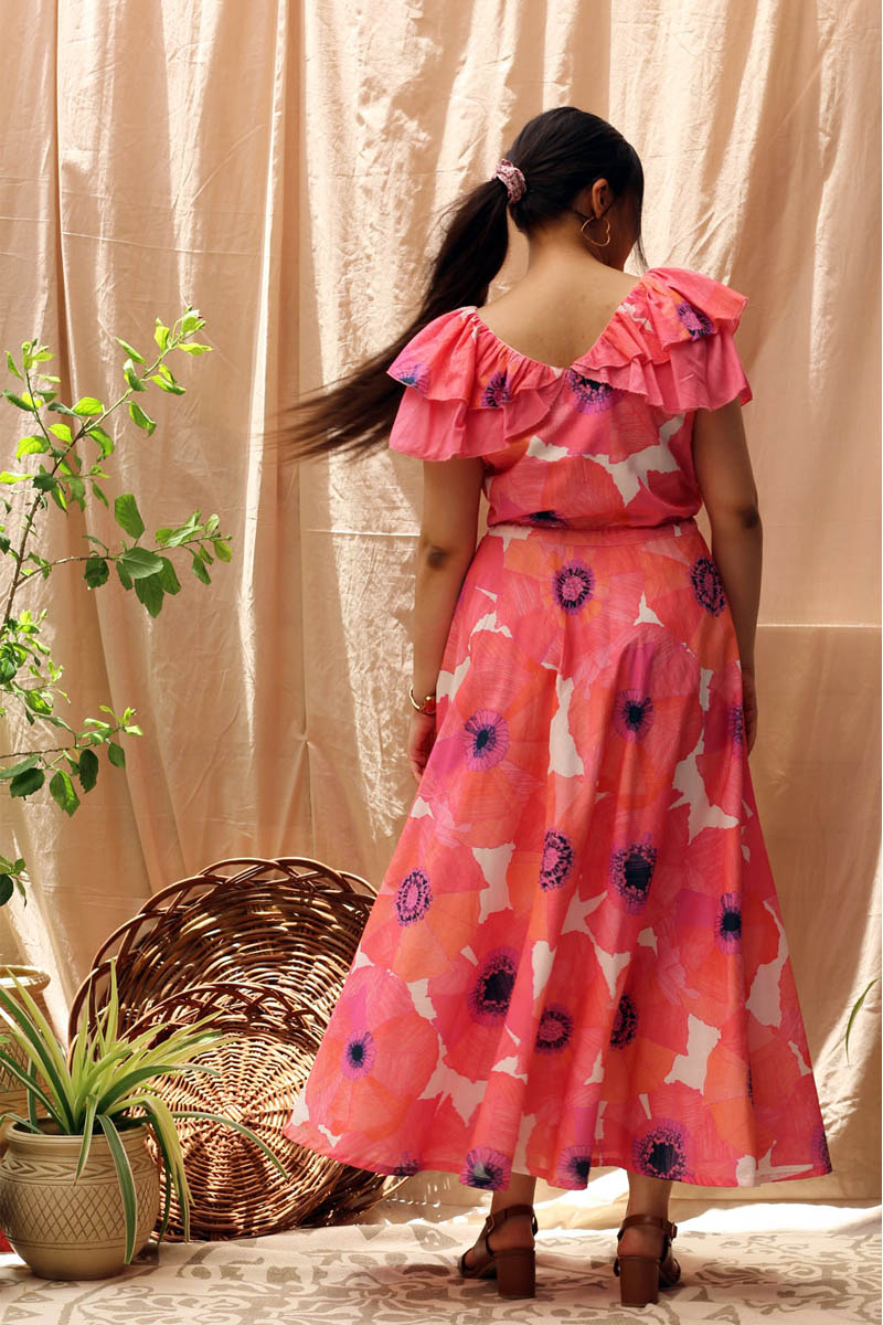 58 Charming Floral Dresses Designs For The Summertime | Bright floral dress,  Floral dress summer, Cute floral dresses